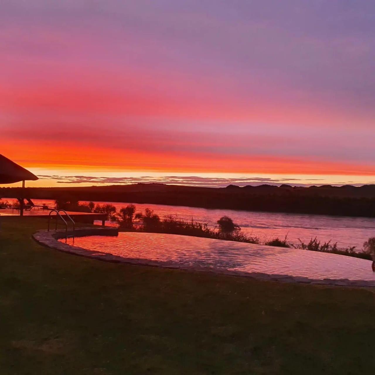Tzamenkomst River Lodge Colesberg Exteriér fotografie